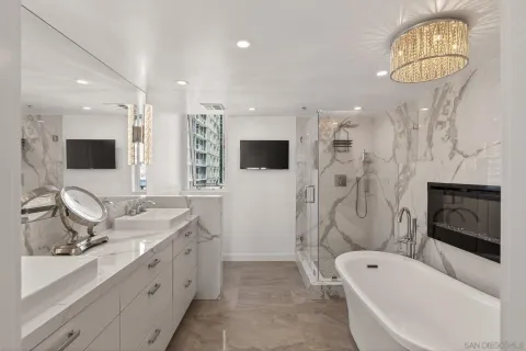$2,495,000 | 1240 India Street, Unit 1910, San Diego, CA 92101