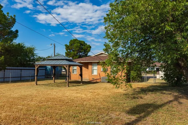 $179,000 | 451 Northwest Ave F, Hamlin, TX 79520