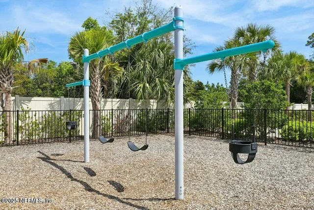 a view of a yard with a fountain