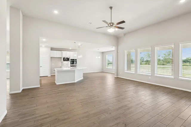 $530,430 | 6918 Nichols Landing, Needville, TX 77461