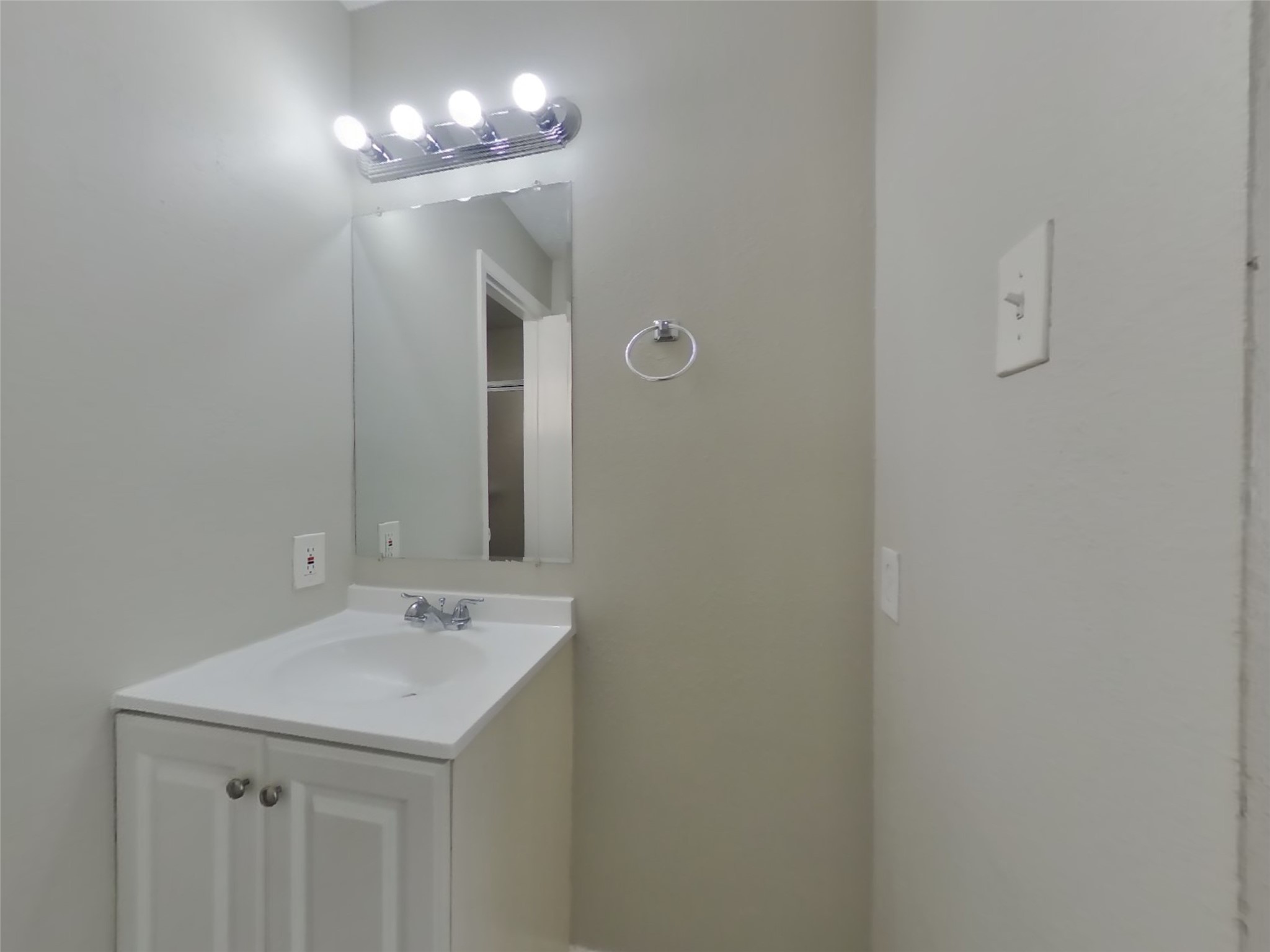 4511 Burkegate Drive Spring, TX 77373 - Photo 11 of 20 a bathroom with a sink and a mirror