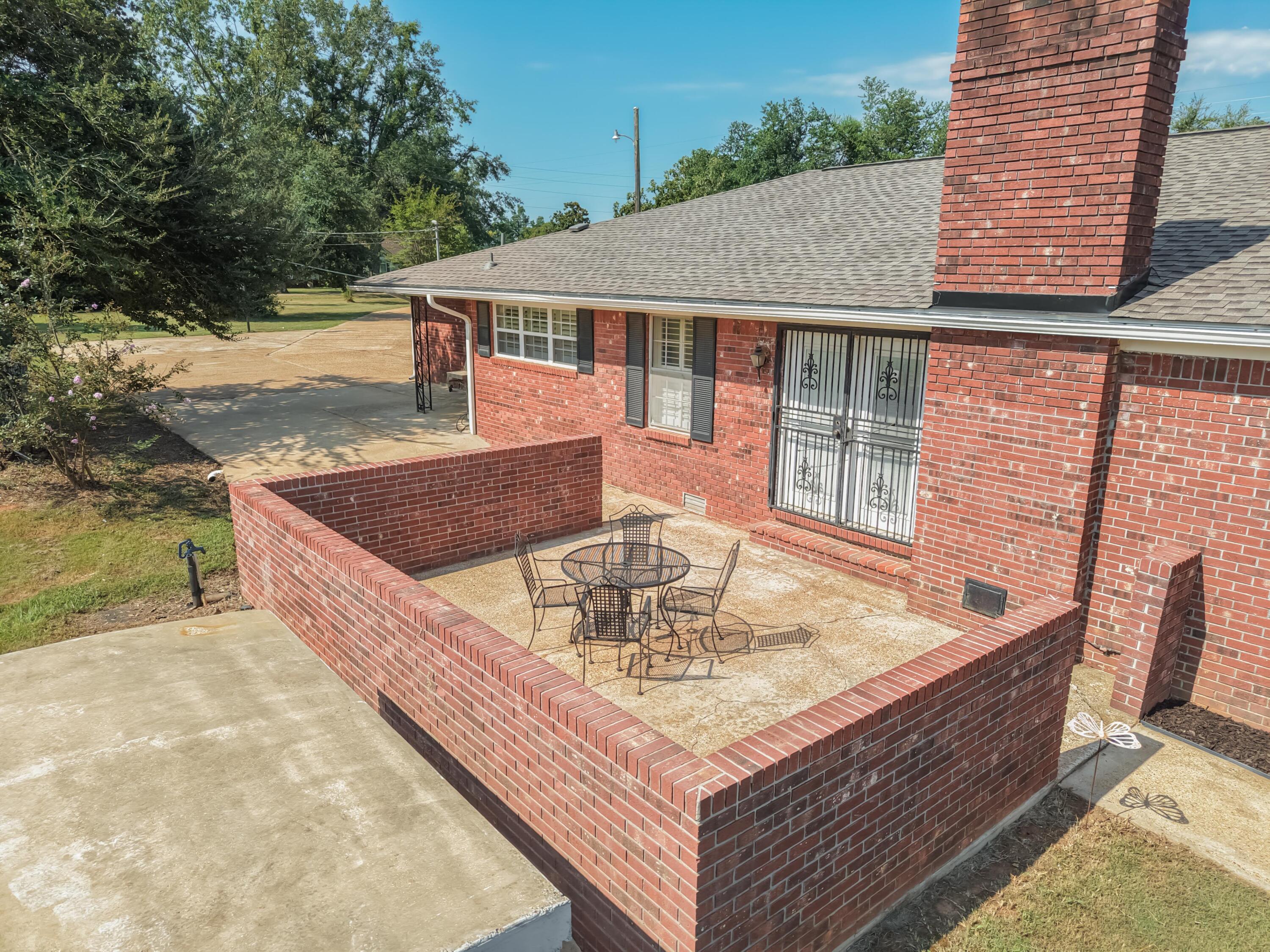 1003 Oaks Country Club Road New Albany, MS 38652 - Photo 7 of 50 Gallery Image 7