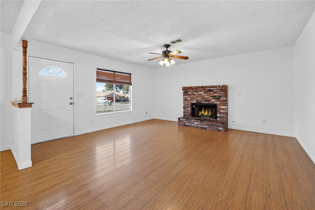 616 Hidden Valley Drive Henderson, NV 89002 - Photo 3 of 34