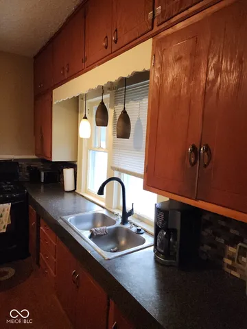 $99,900 | 2019 Plum Street, New Castle, IN 47362