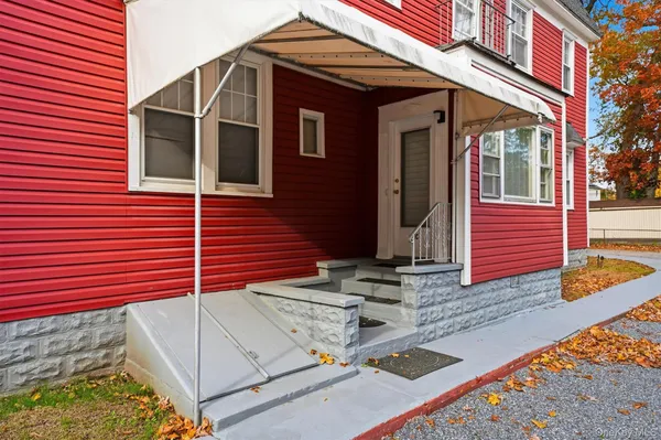 $1,875 | 221 Lake Avenue South, Unit 1C, Nesconset, NY 11767