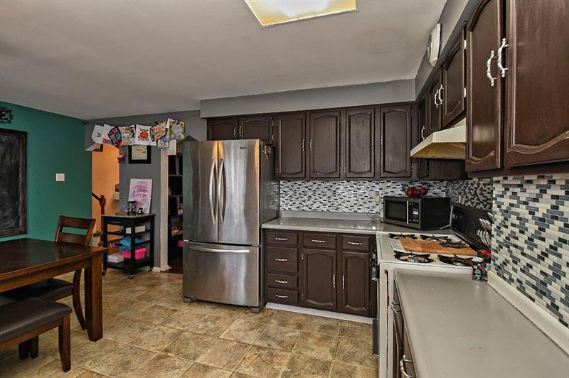 2315 Mt Troy Road Pittsburgh, PA 15212 - Photo 8 of 18 KITCHEN - Kitchen and dining area are open, tons of counter space for your meal preparation.