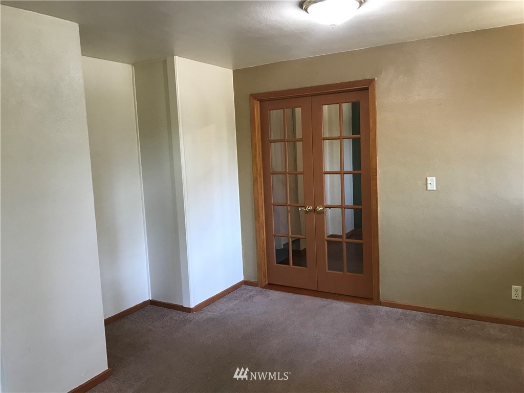 342 Yew Street Bremerton, WA 98310 - Photo 14 of 25 Gallery Image 14