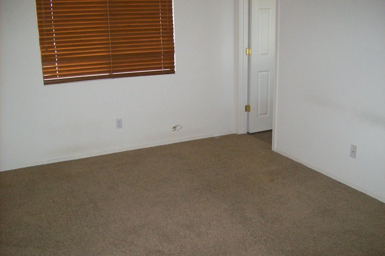 14750 West Calavar Road Surprise, AZ 85379 - Photo 5 of 7 3 bedrooms