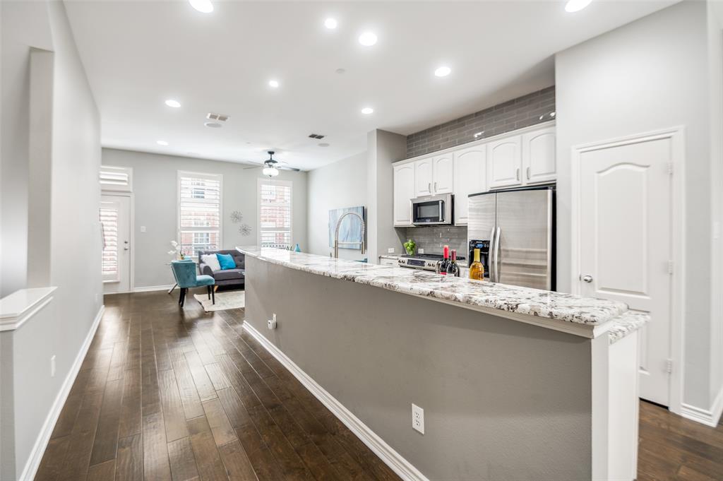15846 Breedlove Place, Unit 152 Addison, TX 75001 - Photo 10 of 31