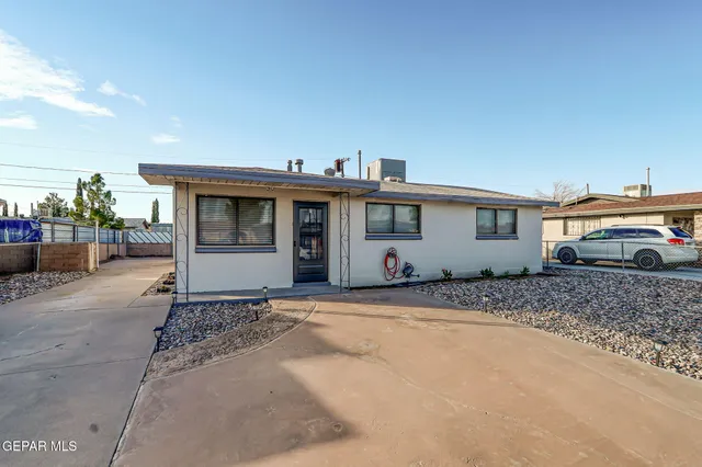 $199,950 | 310 Kelvin Avenue, El Paso, TX 79915