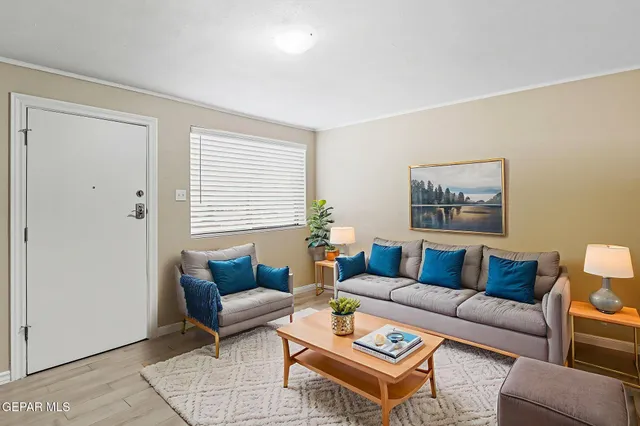 $199,950 | 310 Kelvin Avenue, El Paso, TX 79915