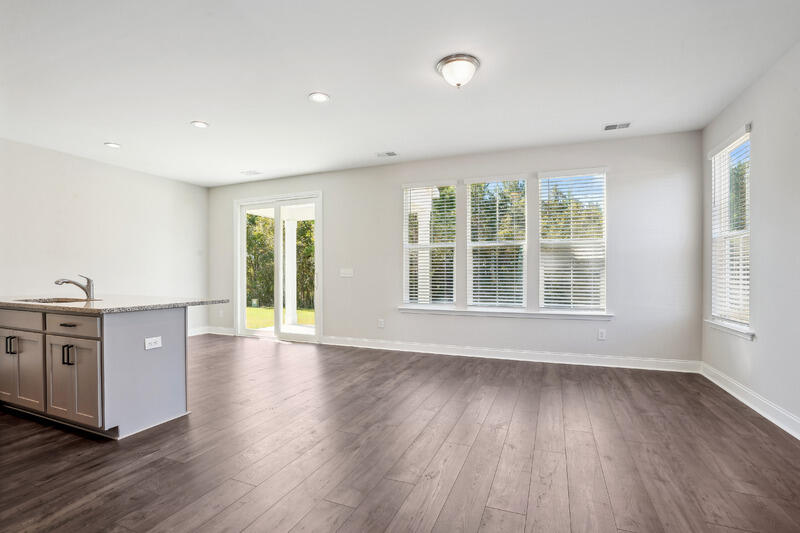 331 Chapman Circle Goose Creek, SC 29445 - Photo 3 of 18 Great Room