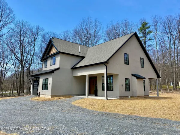 $585,000 | 1109 North Rocky Mountain Drive, Effort, PA 18330
