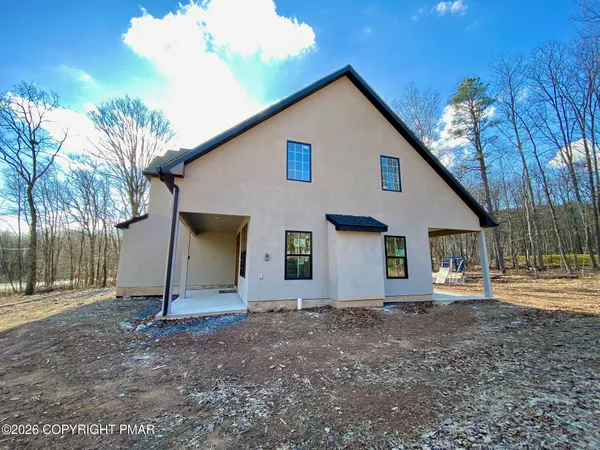 $585,000 | 1109 North Rocky Mountain Drive, Effort, PA 18330