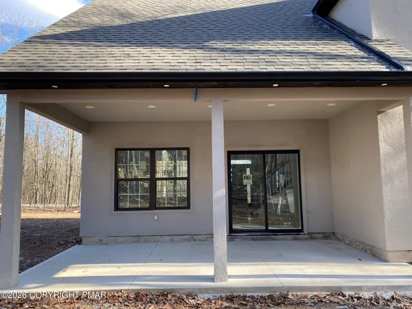 $585,000 | 1109 North Rocky Mountain Drive, Effort, PA 18330