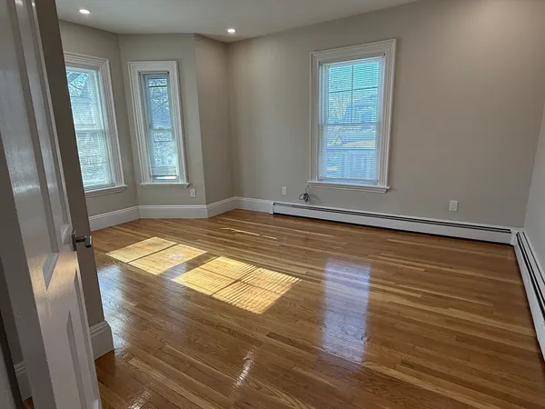 a view of empty room with window