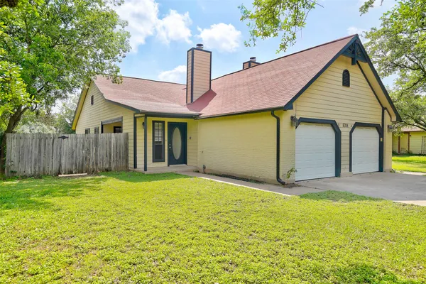 $1,698 | 8704 Clearbrook Trail, Unit A, Austin, TX 78729