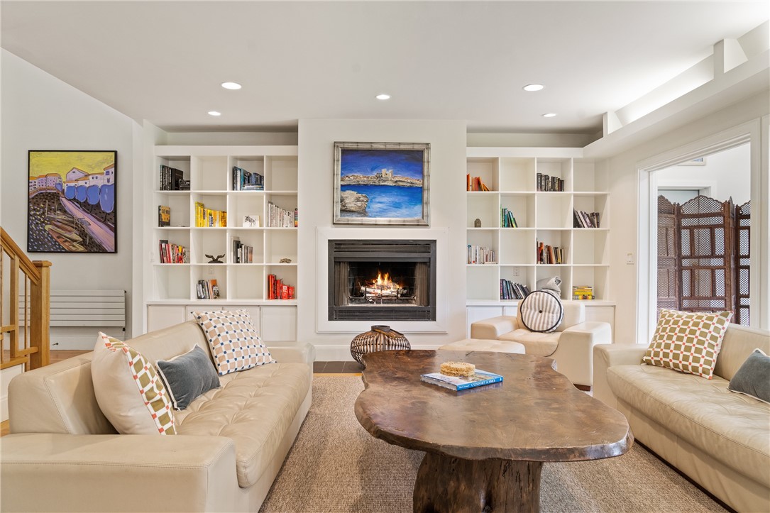 175 Ruggles Avenue Newport, RI 02840 - Photo 3 of 33