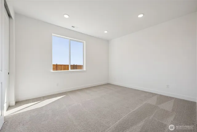 $1,024,990 | 2209 Oak Court, Unit 9, Milton, WA 98354