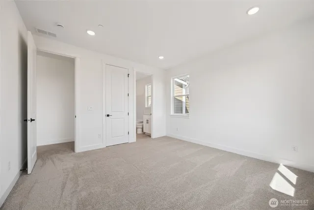 $1,024,990 | 2209 Oak Court, Unit 9, Milton, WA 98354