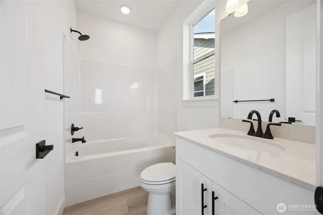 $1,024,990 | 2209 Oak Court, Unit 9, Milton, WA 98354