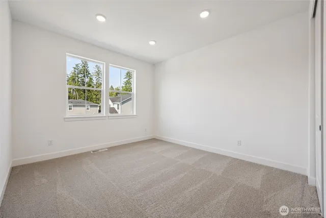 $1,024,990 | 2209 Oak Court, Unit 9, Milton, WA 98354