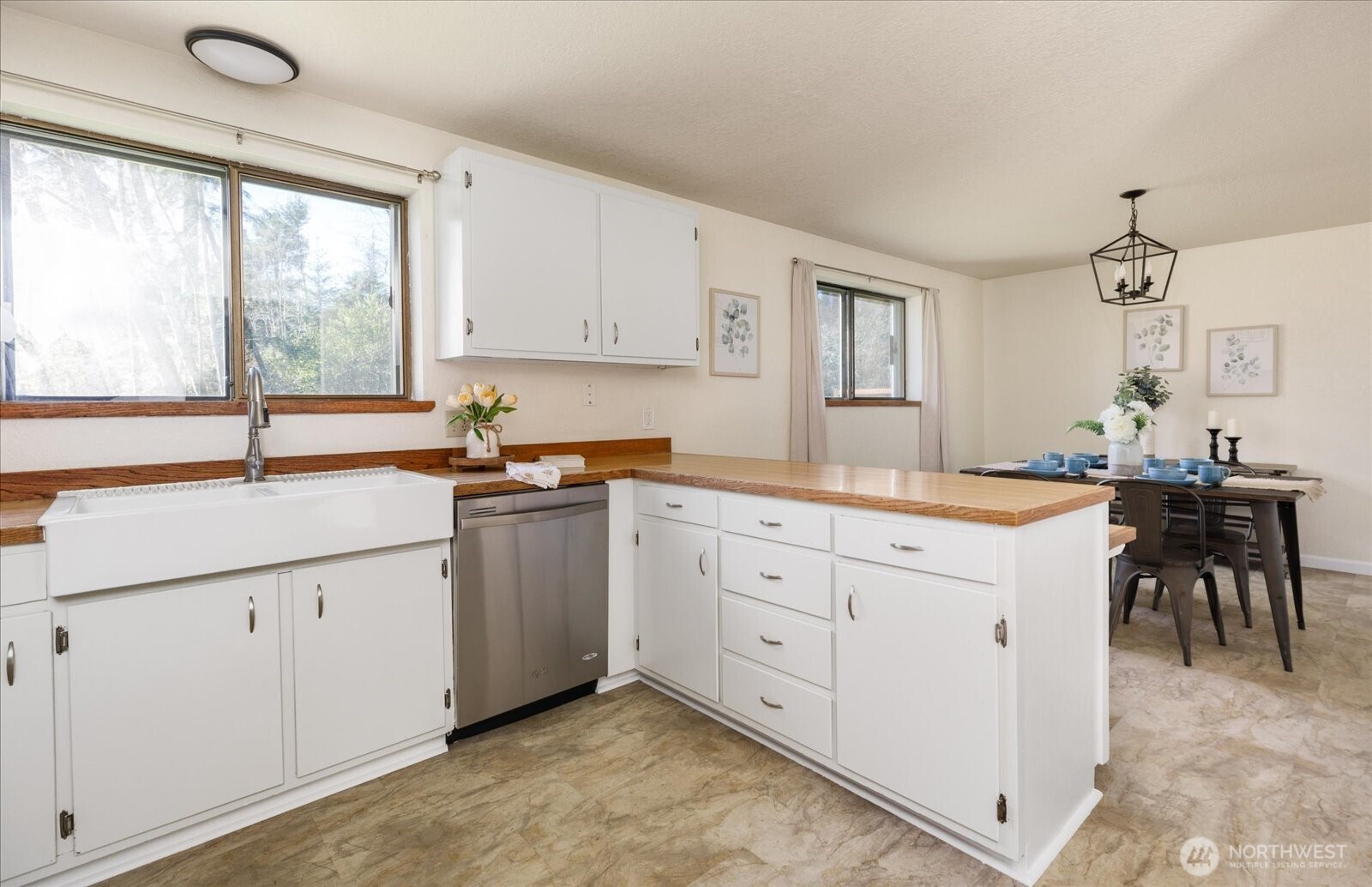 1269 Silver Lake Road Oak Harbor, WA 98277 - Photo 13 of 37