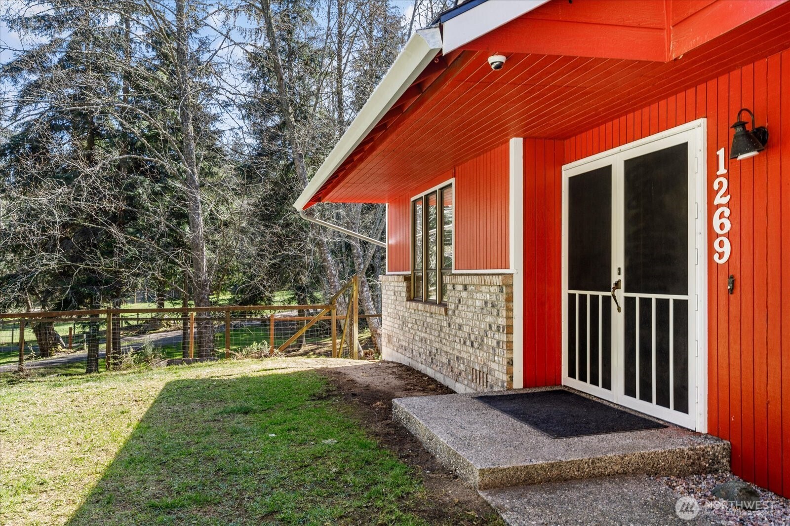 1269 Silver Lake Road Oak Harbor, WA 98277 - Photo 3 of 37