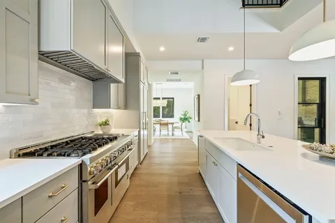 $2,075,000 | 1705 Cullen Avenue, Austin, TX 78757