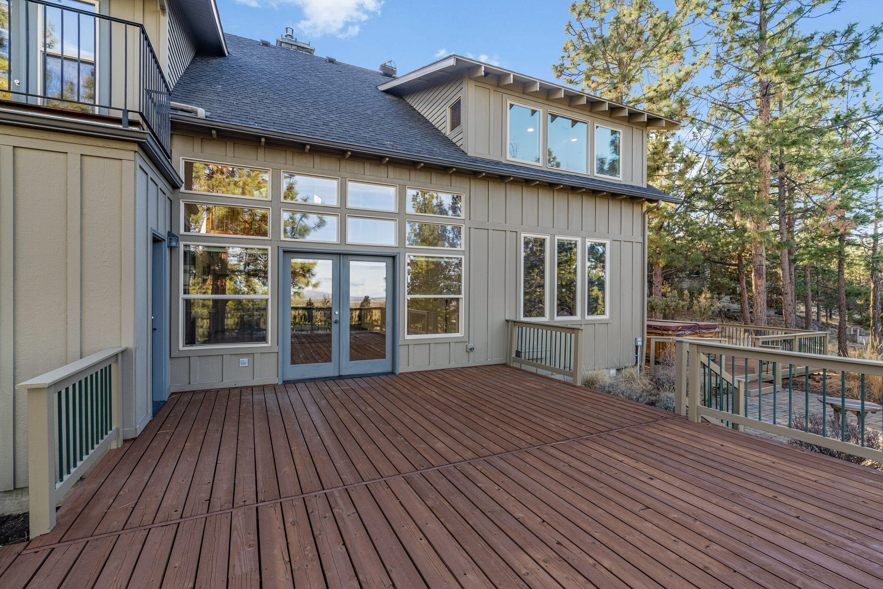 3645 Northwest Falcon Ridge Bend, OR 97703 - Photo 36 of 49 34