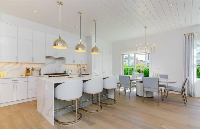 $3,900,000 | 1 Spruce Court, Water Mill, NY 11976