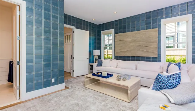 $3,900,000 | 1 Spruce Court, Water Mill, NY 11976