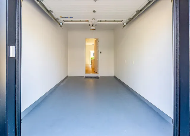 $3,900,000 | 1 Spruce Court, Water Mill, NY 11976