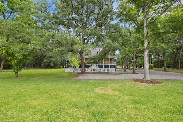 $997,850 | 6434 St Anthony Drive, Meggett, SC 29449