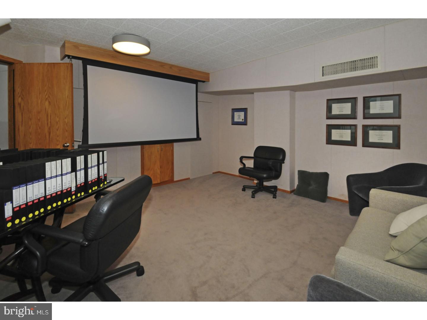 2860 Paper Mill Road Huntingdon Valley, PA 19006 - Photo 19 of 25