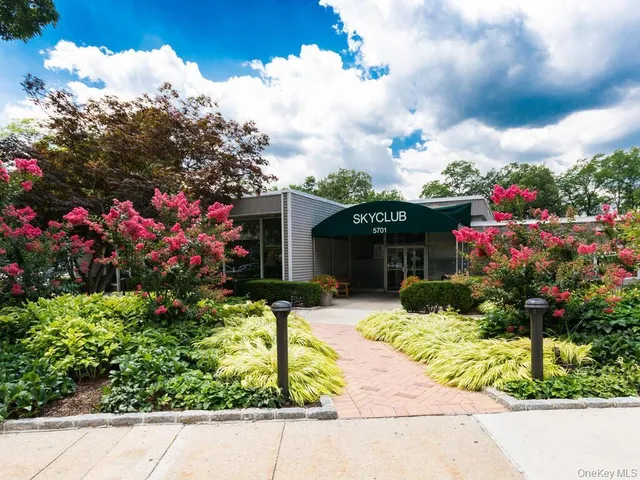 $174,900 | 5800 Arlington Avenue, Unit 9P | North Riverdale