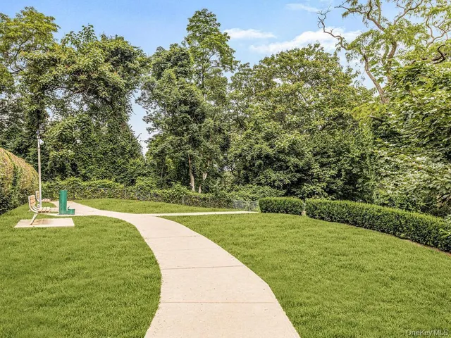 $174,900 | 5800 Arlington Avenue, Unit 9P | North Riverdale