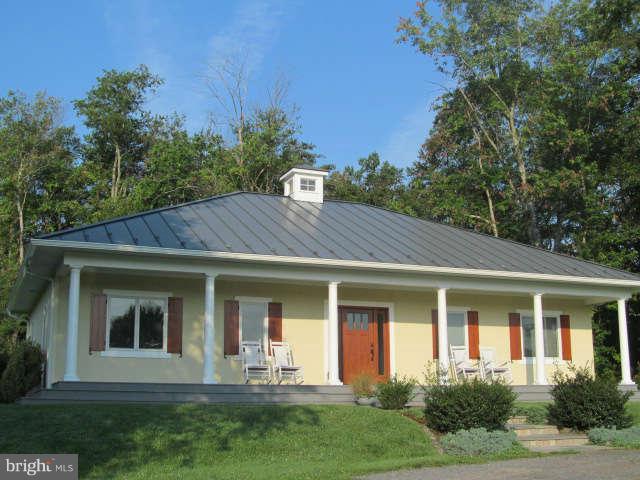 8054 Leeds Manor Road Marshall, VA 20115 - Photo 1 of 27 Exterior Front
