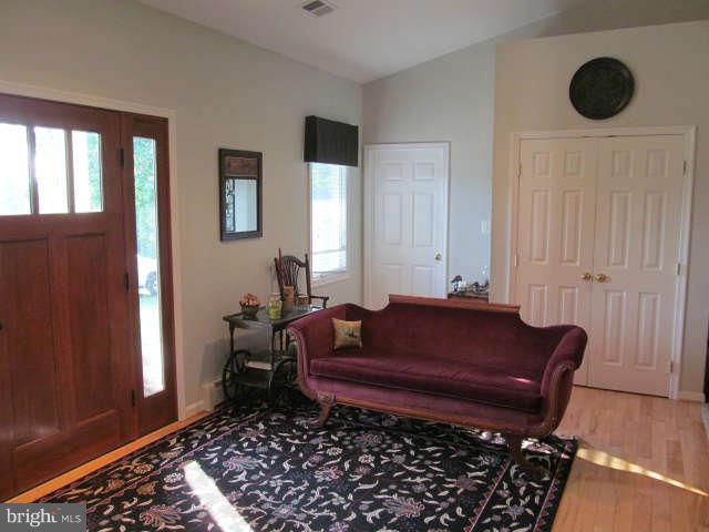 8054 Leeds Manor Road Marshall, VA 20115 - Photo 4 of 27 Interior General