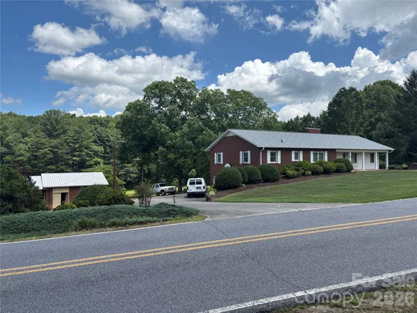 $539,900 | 390 Airport Road, Taylorsville, NC 28681