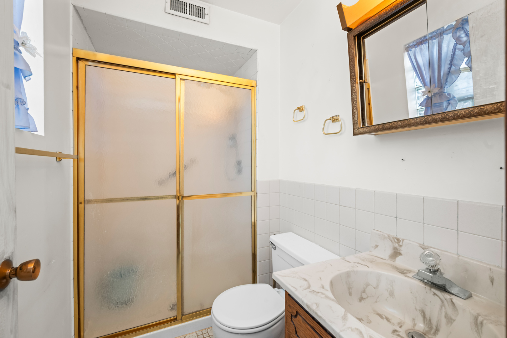 5819 West Higgins Avenue, Unit 2D Chicago, IL 60630 - Photo 9 of 11