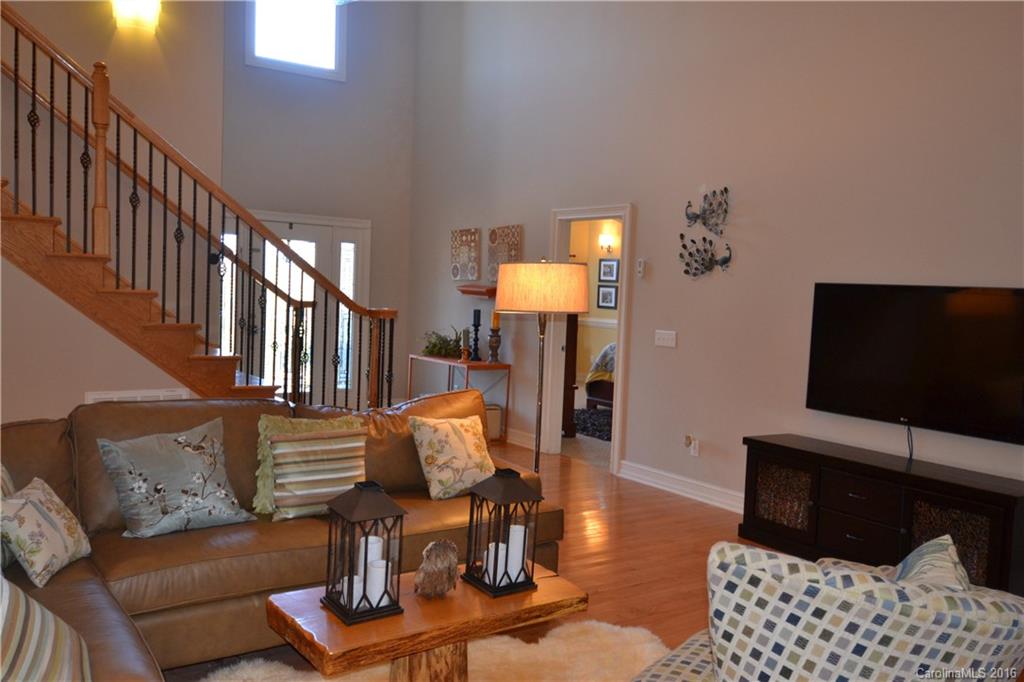 17 Lone Coyote Ridge Fletcher, NC 28732 - Photo 2 of 21 Gallery Image 2