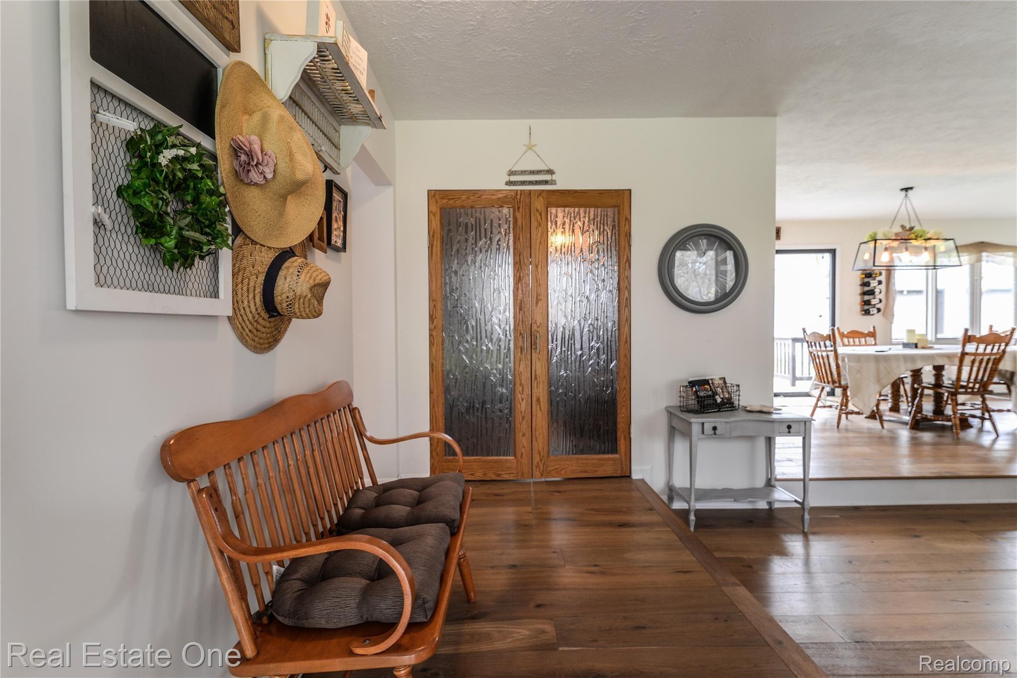 1095 North Garner Road Milford, MI 48380 - Photo 15 of 45 DSC_10.jpg