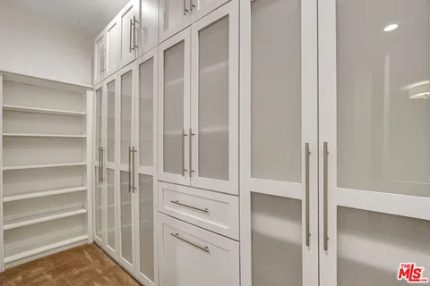 $1,200,000 | 1260 South Beverly Glen Boulevard, Unit 304, Los Angeles, CA 90024