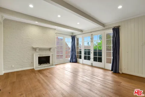 $1,200,000 | 1260 South Beverly Glen Boulevard, Unit 304, Los Angeles, CA 90024