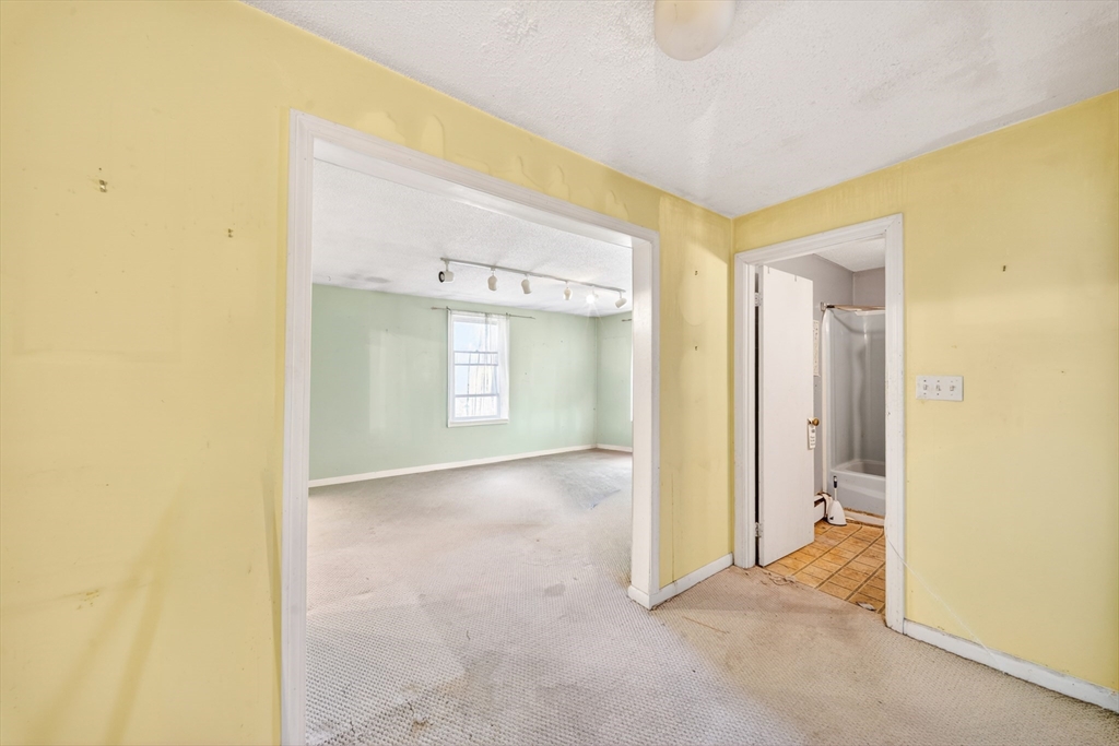15 Lawrence Road, Unit 22 Rowley, MA 01969 - Photo 14 of 33