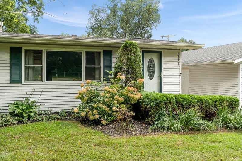 8731 Elevator Road Roscoe, IL 61073 - Photo 4 of 50 Gallery Image 4