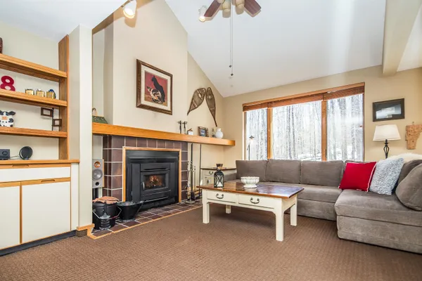 $549,000 | 459 Woods Lane, Unit D7, Killington, VT 05751
