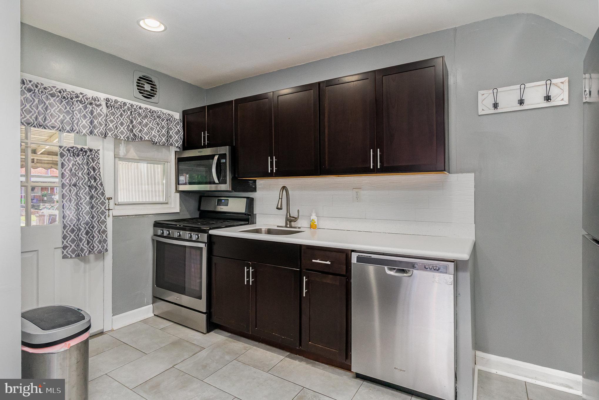 2211 Coralthorn Road Middle River, MD 21220 - Photo 8 of 25 Gallery Image 8