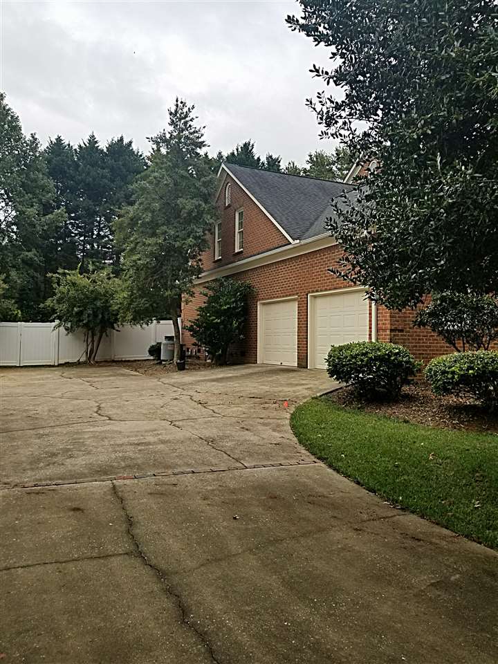 205 Lakewinds Boulevard Inman, SC 29349 - Photo 2 of 25